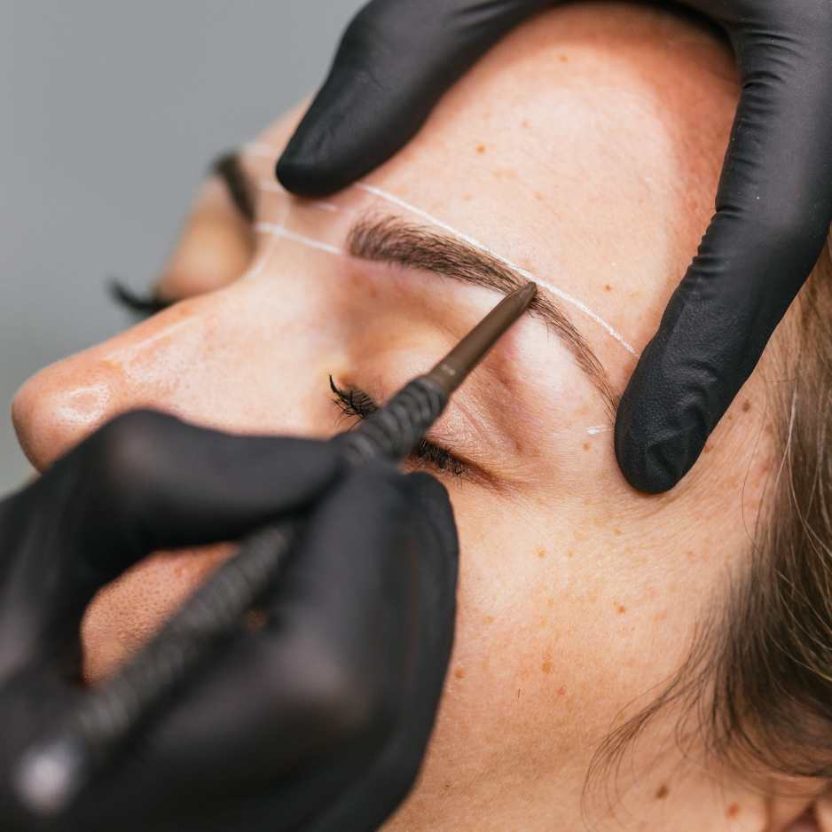 Common issues we see with Eyes & Brows| Tara Rose Salon